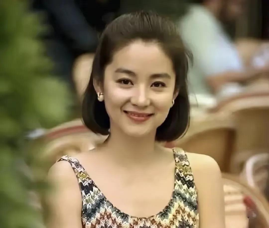 林青霞百年难遇的美女_林青霞的经典角色与难忘瞬间_林青霞电影台词