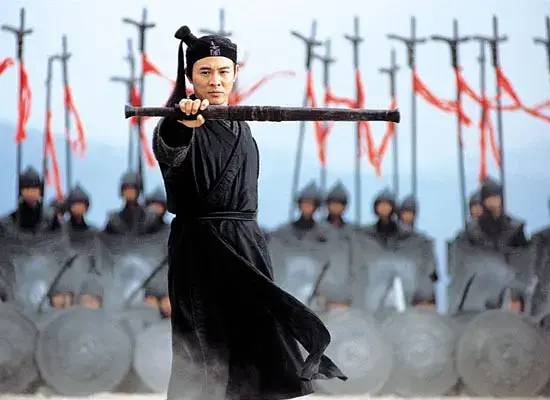 李连杰的经典合作导演与作品_李连杰导演经典作品合作的电影_李连杰的电影全是经典