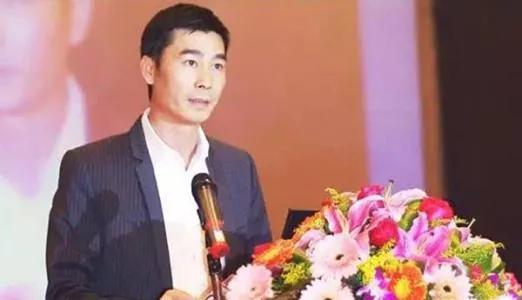 自身职业生涯_职业生涯及个人成长规划范文_何享健的职业生涯与个人成长