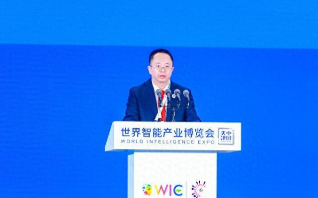 黄峥与大数据的应用与探索_数据探索平台_应用数据挖掘的案例