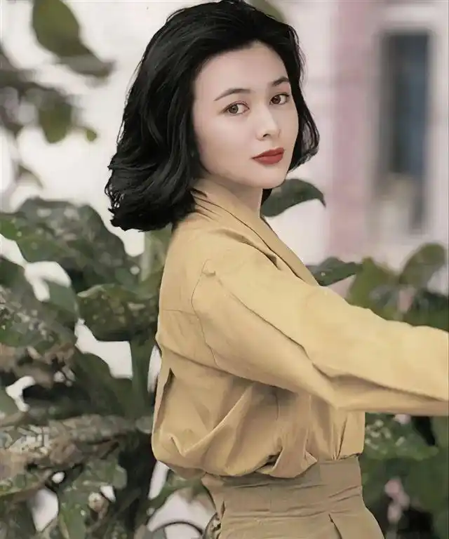 关之琳评价_关之琳负面_关之琳的影坛影响力与后辈激励
