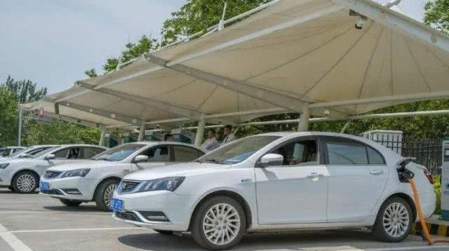 燃油车趋势_燃油车市场份额_新能源汽车与燃油车：谁才是市场的真正赢家？