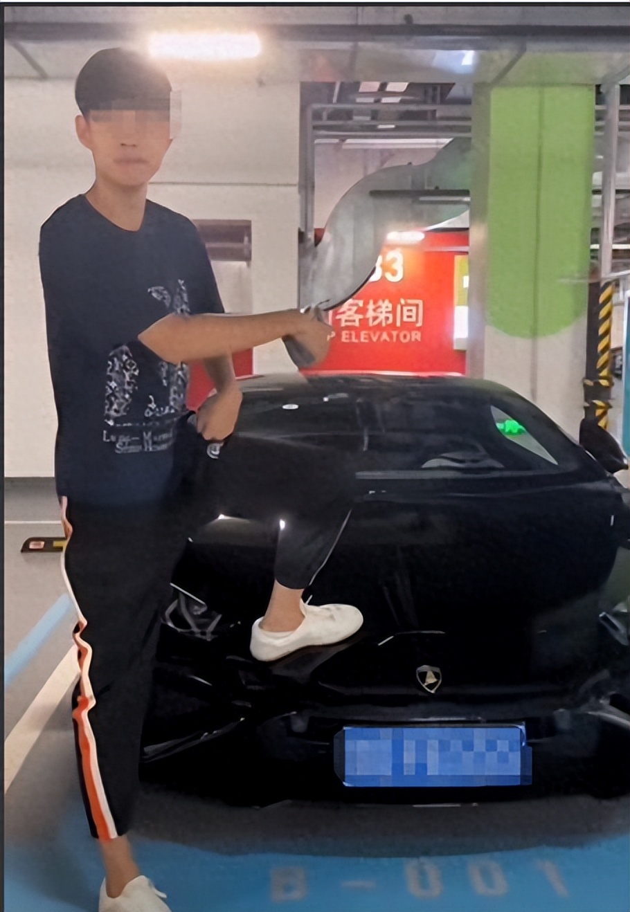 兰博基尼的车主活动：豪华社交的典范_兰博基尼的车主活动：豪华社交的典范_兰博基尼的车主活动：豪华社交的典范