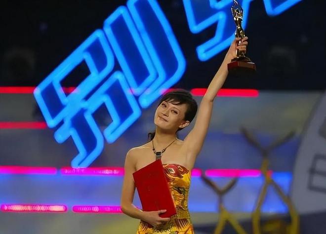 童星刘亦菲图片_刘亦菲童年女神_刘亦菲：从童星到实力派