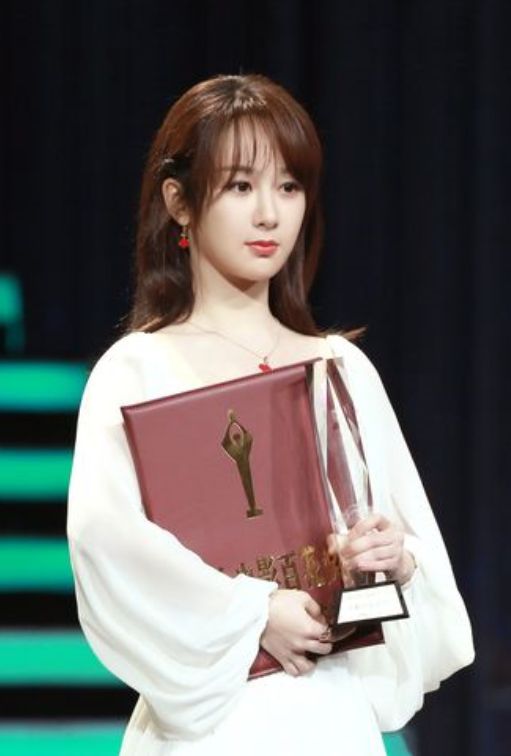 童星刘亦菲图片_刘亦菲：从童星到实力派_刘亦菲童年女神